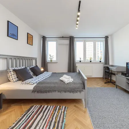 Metro Onz Apartment/warsaw Daire Varşova