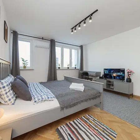 Metro Onz Apartment/warsaw *
