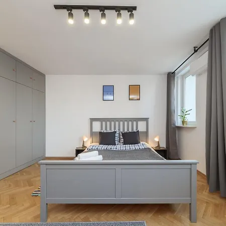 Daire Metro Onz Apartment/warsaw